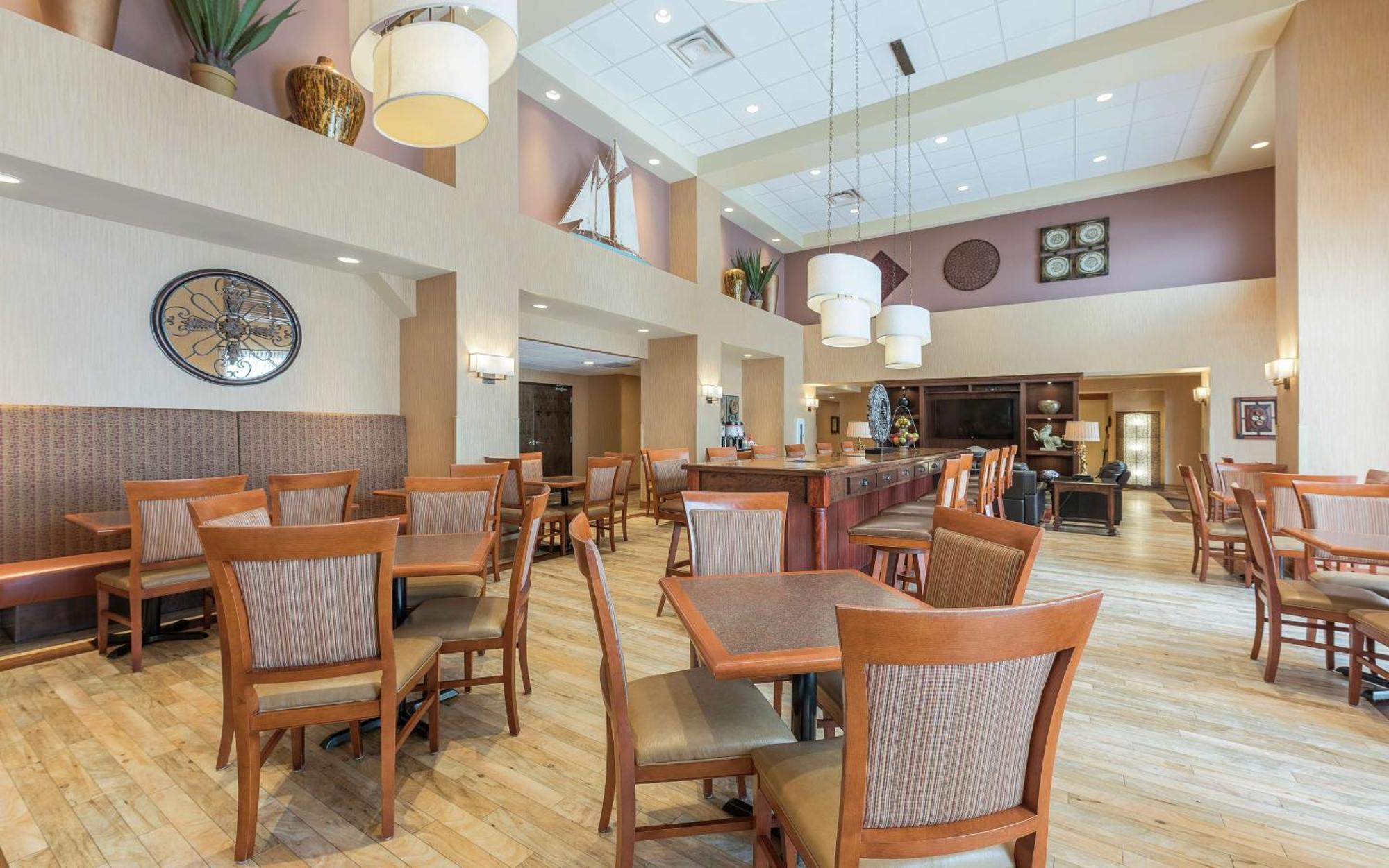 Hampton Inn & Suites By Hilton Moncton Eksteriør bilde