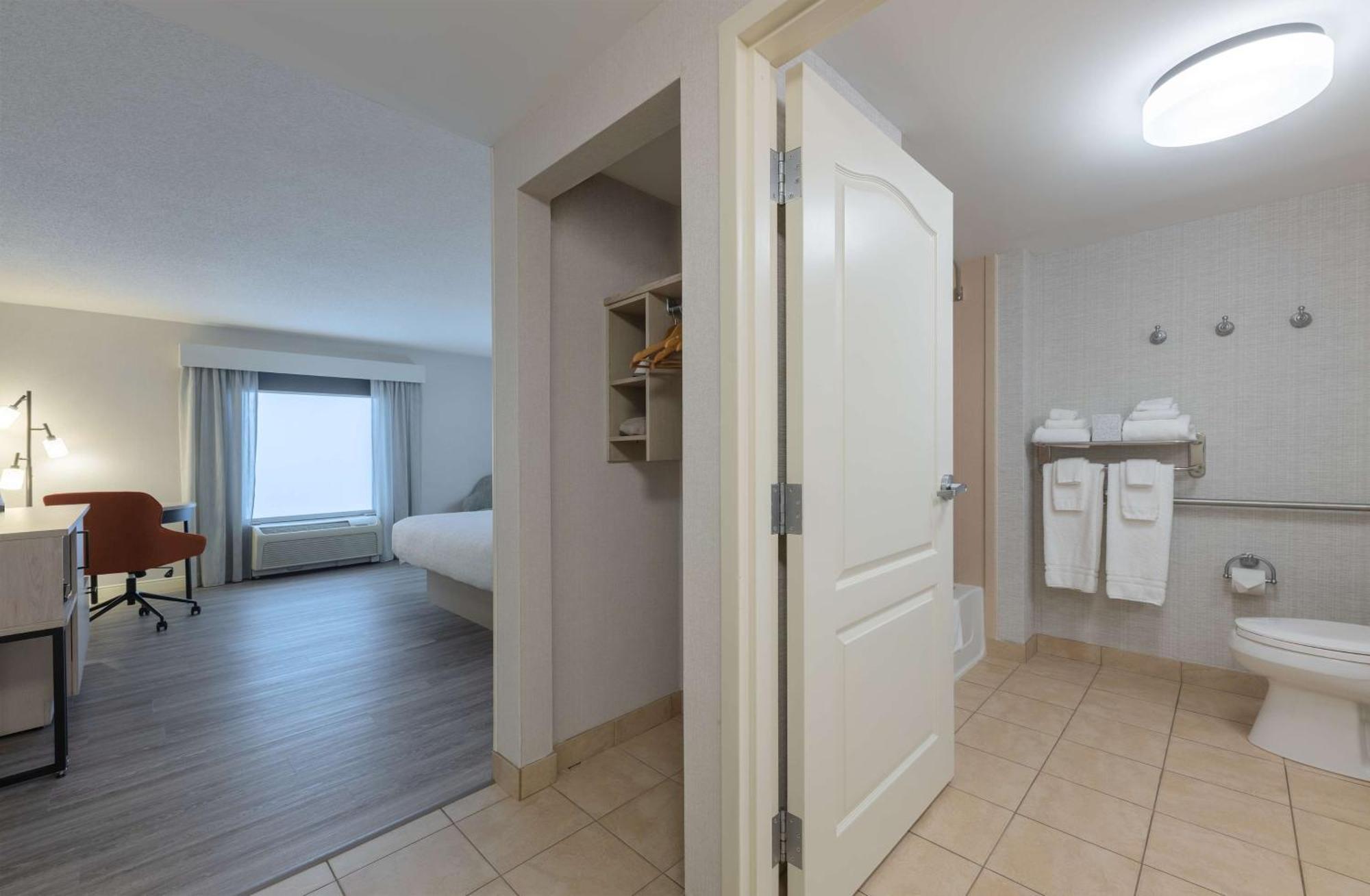 Hampton Inn & Suites By Hilton Moncton Eksteriør bilde
