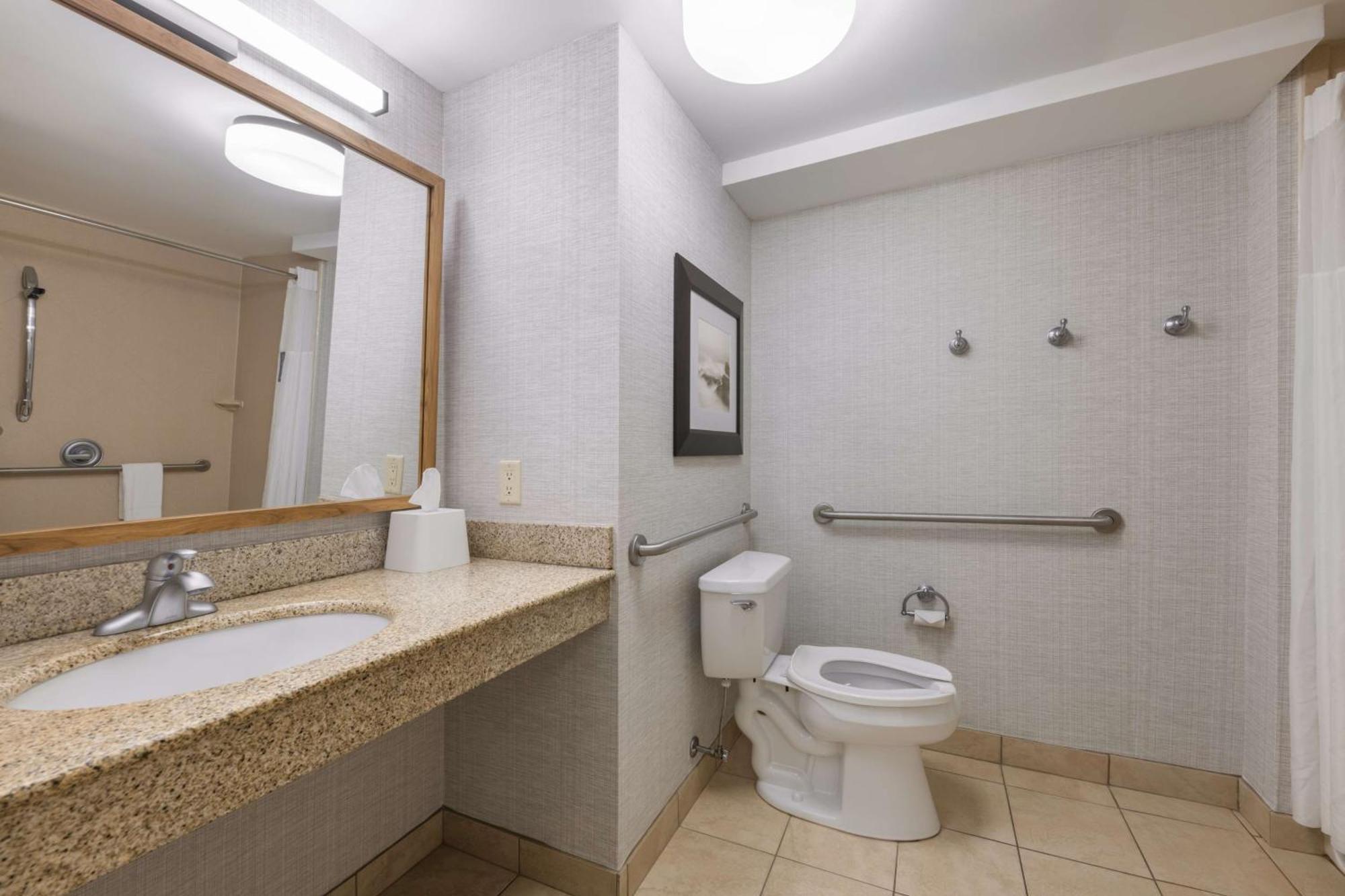 Hampton Inn & Suites By Hilton Moncton Eksteriør bilde