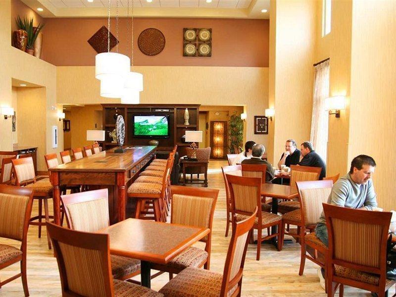 Hampton Inn & Suites By Hilton Moncton Eksteriør bilde