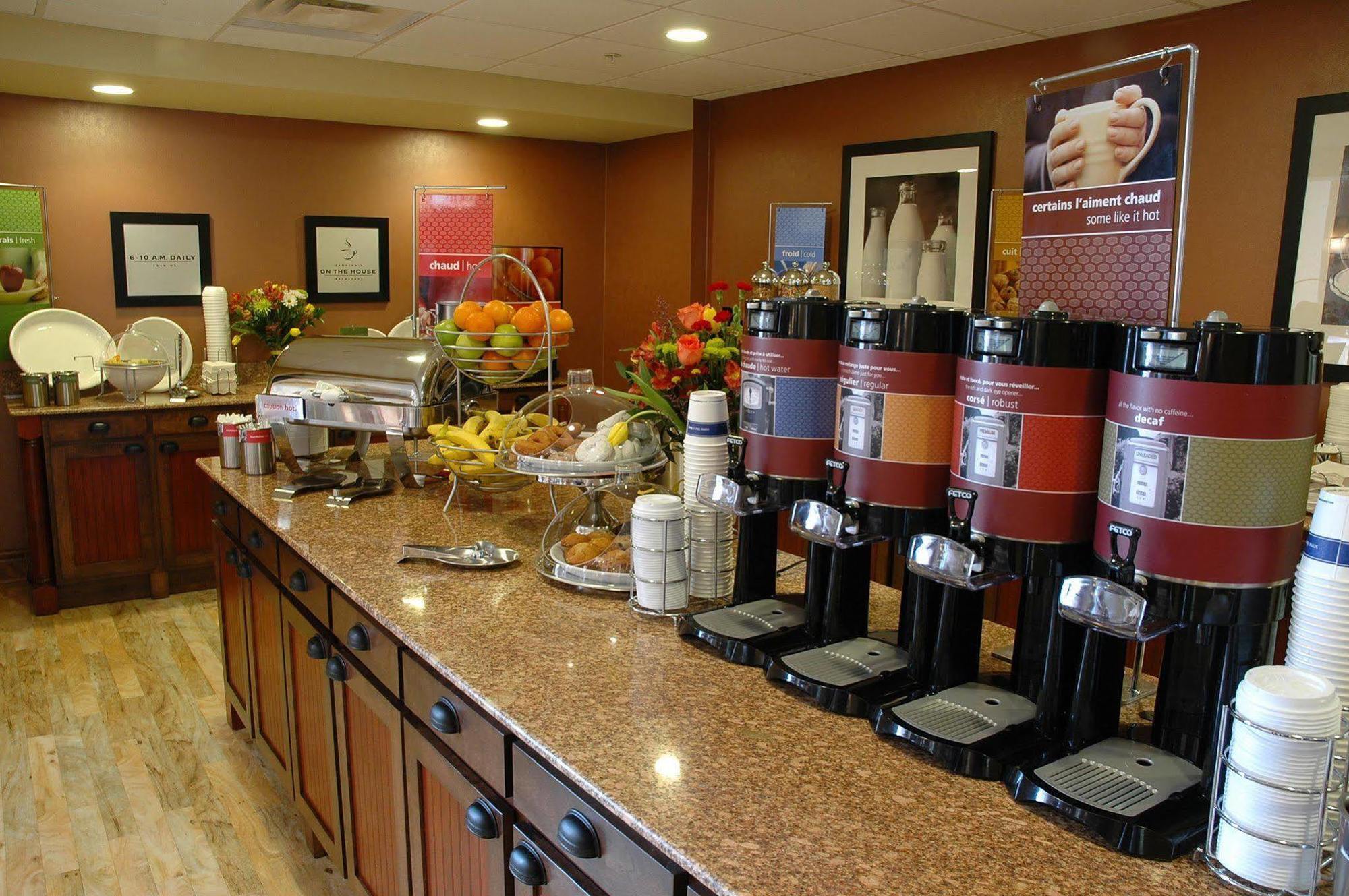 Hampton Inn & Suites By Hilton Moncton Restaurant bilde
